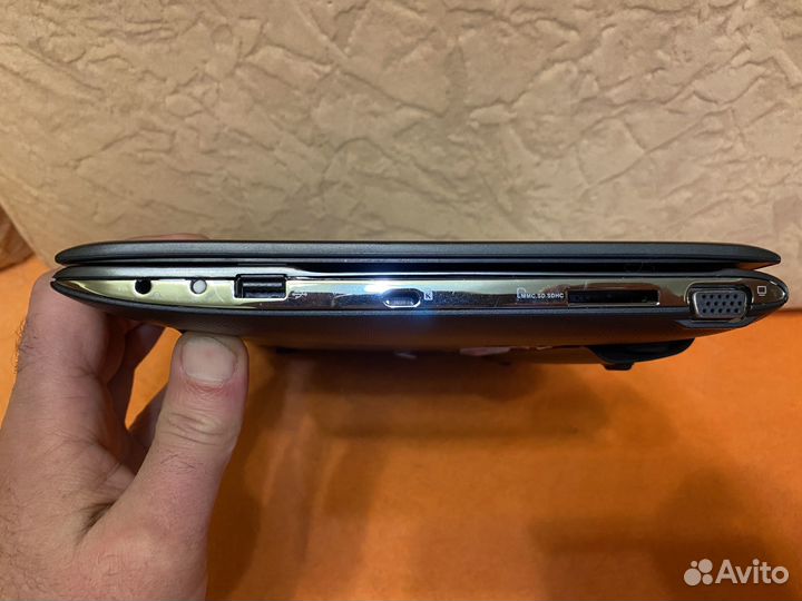 Продаю нетбук Asus 1225b
