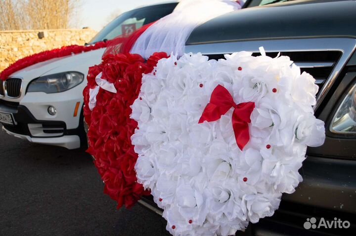 Свадебные украшения на машину