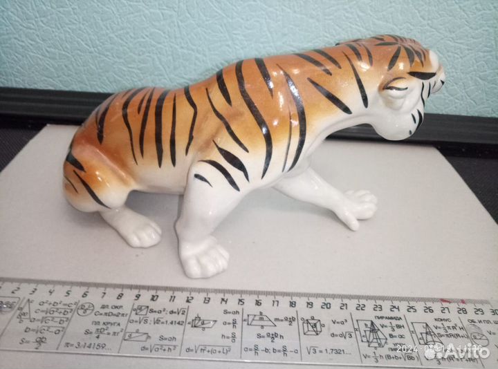 Фарфоровая статуэтка Тигр Шерхан