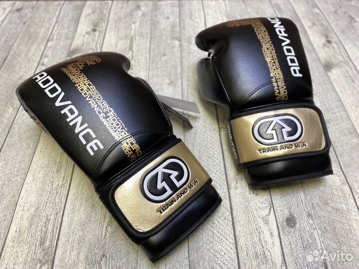 Боксерские перчатки addvance Evolution 3D Bl/Wh/Gd