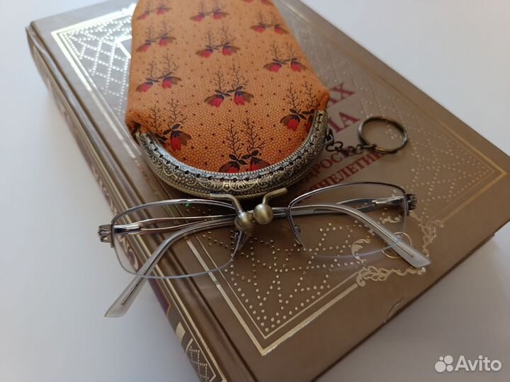 Очечник с фермуаром ручной работы