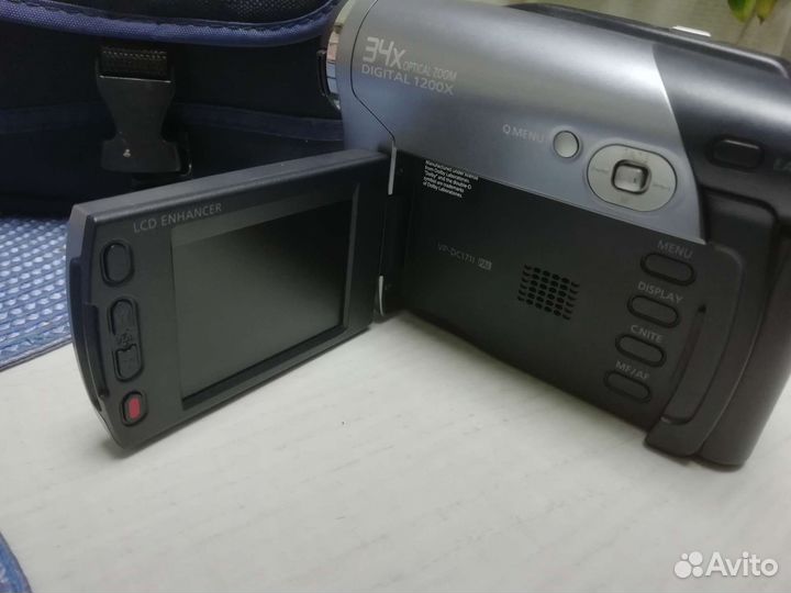 Цифровая видеокамера