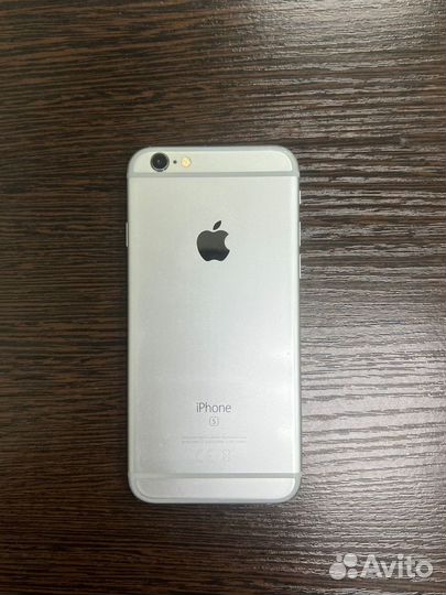 Телефон iPhone 6s