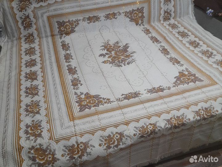 Покрывало и 2 наволочки на 2х спалку