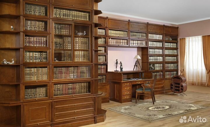 Шкаф из массива для книг