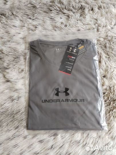 Мужская футболка under armour