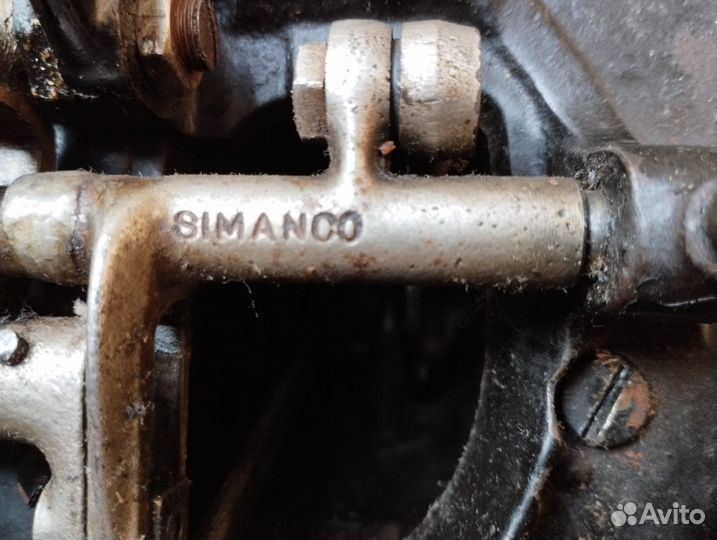 Швейная машина Зингер