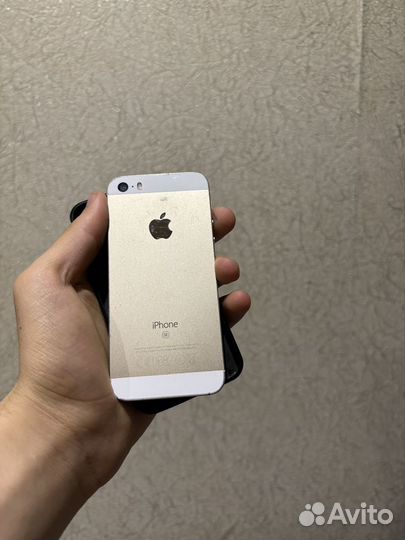 iPhone SE, 16 ГБ