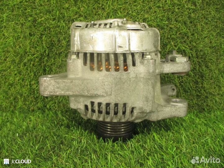 Генератор на toyota ractis NCP120 1NR-FE