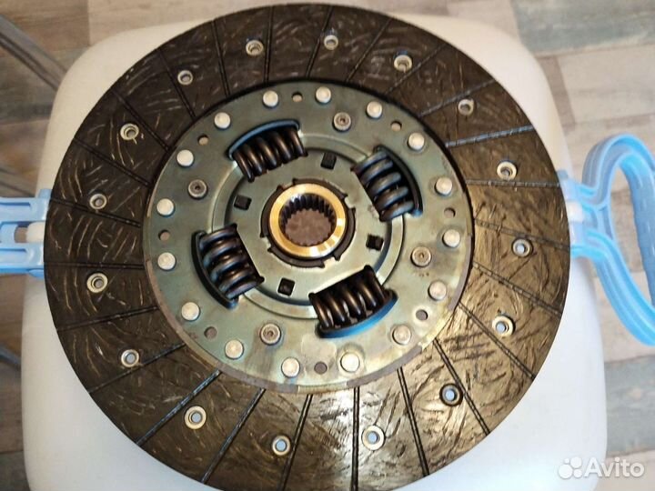Диск сцепления на Митсубиси L200