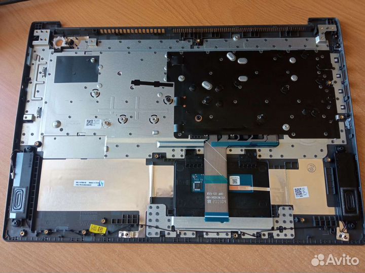 Топкейс с клавиатурой Lenovo V17