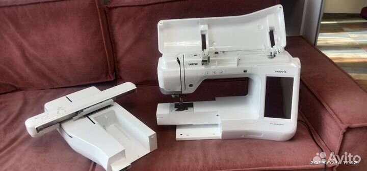 Вышивальная машина Brother V3