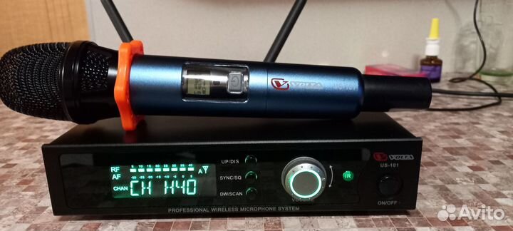 Радиомикрофон вокальный профф. 