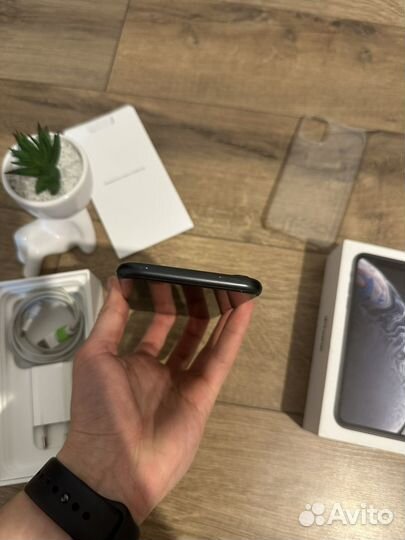 iPhone Xr, 64 ГБ