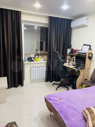 Доля в 1-к. квартире, 39 м², 8/10 эт.