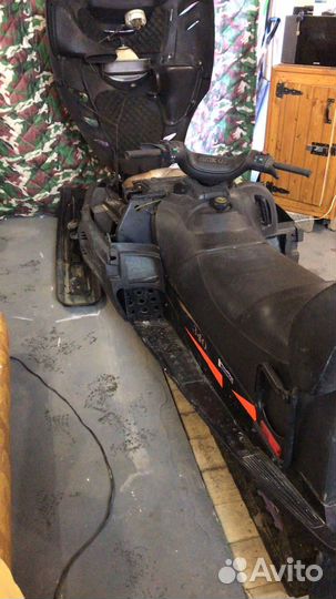 Продам снегоход Arctic Cat