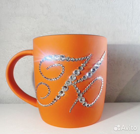 Кружка ручной работы со стразами