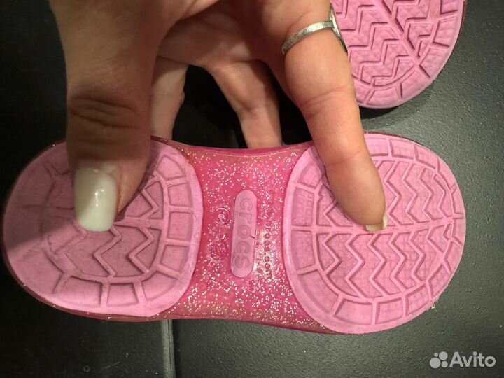 Сандалии crocs c8