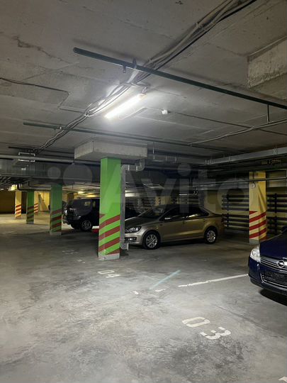 Машиноместо, 30 м²