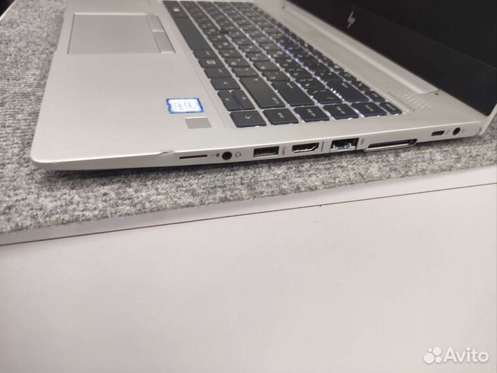 Шустрый Ультрабук HP FHD IPS i5-8250U 256GB SSD