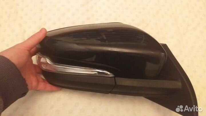 Зеркало заднего вида