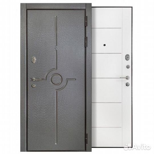 Дверь входная в квартиру