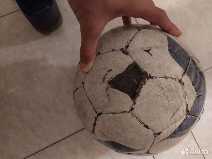 Футбольный мяч,бутсы