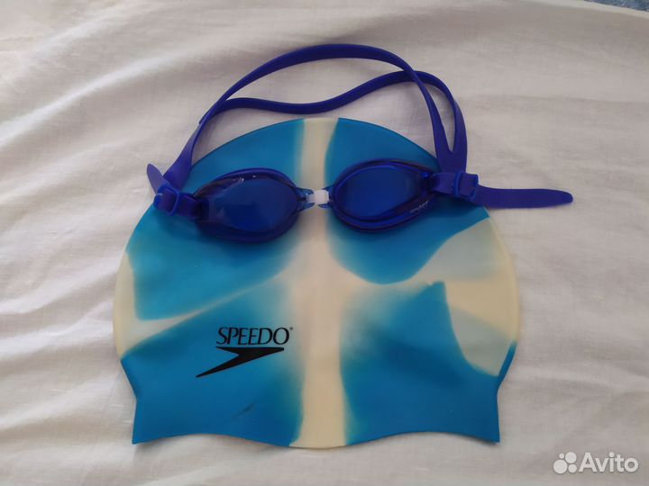 Шапочка и очки для плавания