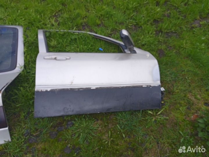 Дверь передняя правая