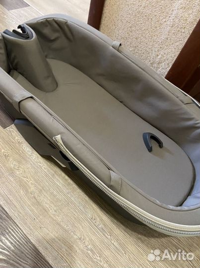 Stokke люлька +дождивик+вкладыш для новорождённого