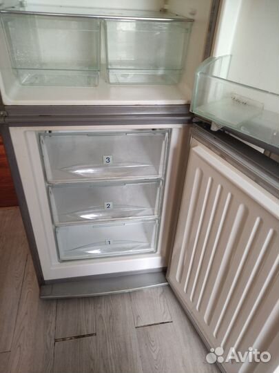 Холодильник на запчасти