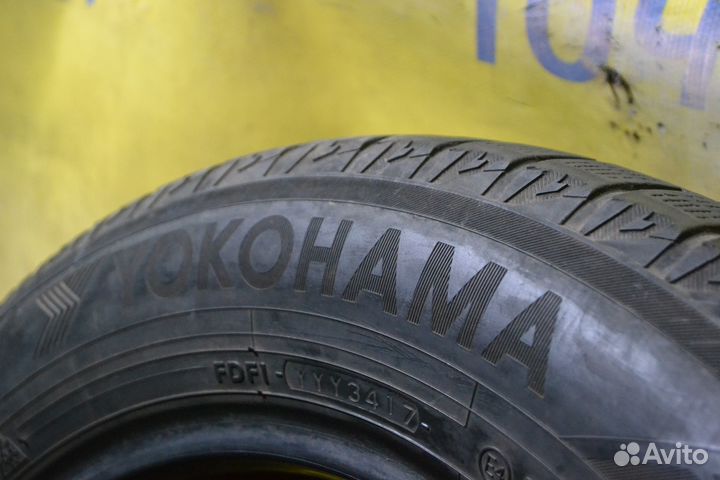 Yokohama Ice Guard IG60 215/60 R16