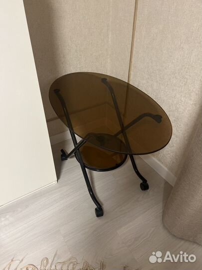 Столик на колесах б/у