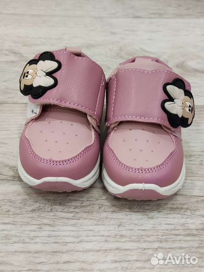 Кроссовки для девочки