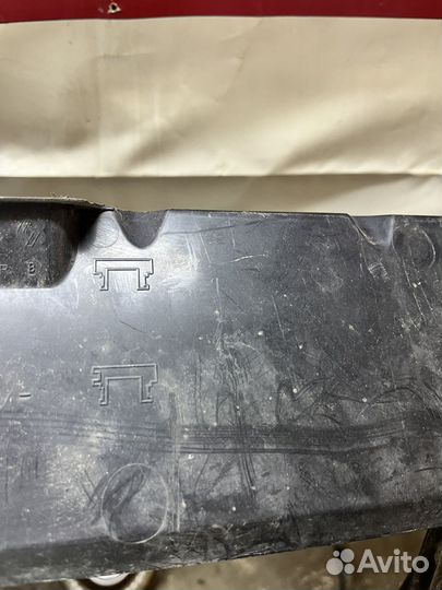 Рено дастер дифлектор радиатора