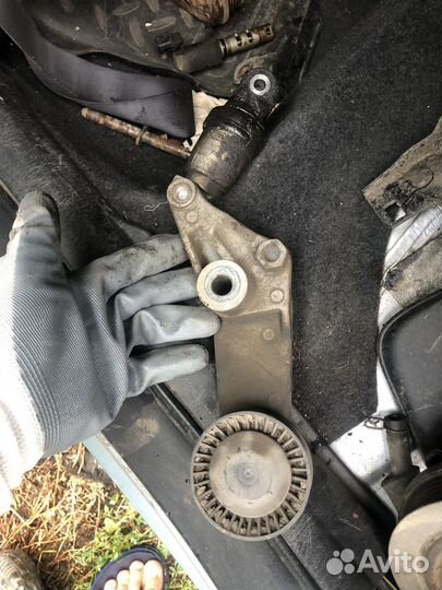 Натяжитель ремня Toyota Corolla 120 3zz