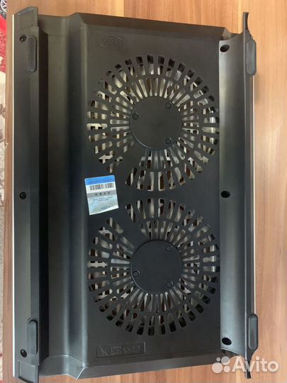 Охлаждающая подставка для ноутбука