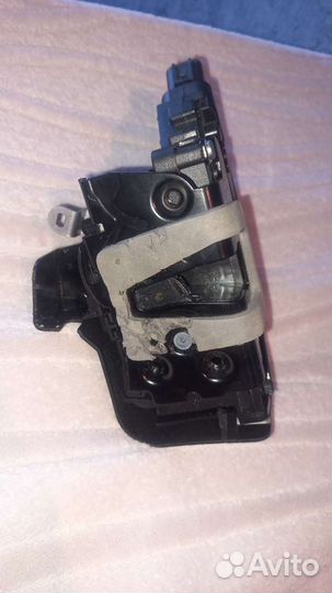 Передний пассажирский замок форд фокус 2