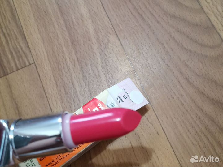 Помада Clinique