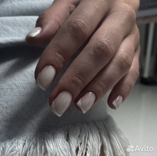 Маникюр с укреплением, педикюр, 1,5 часа