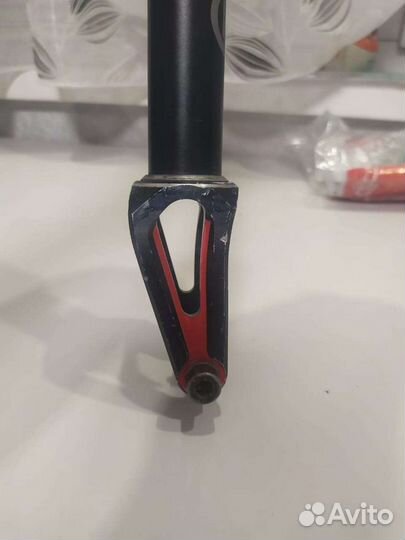 Вилка и зажим