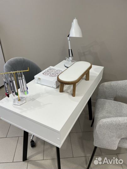 Аренда рабочего места мастера маникюра и педикюра