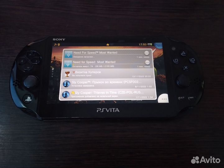 Sony playstation vita slim прошитая + SD карта 8GB