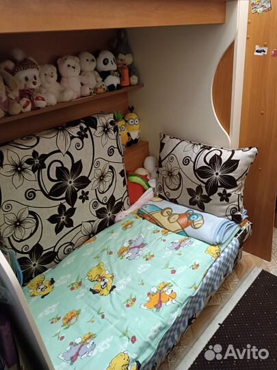 Двухъярусная кровать