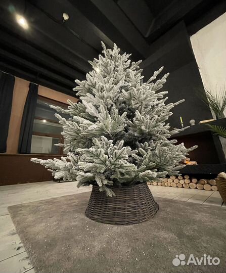 Елка искусственная