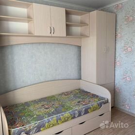 Детская кровать с шкафами