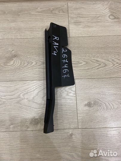 Пыльник крыла верхний левый