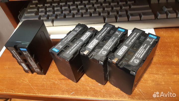 Видеосвет Tolifo 3шт + 4 аккума + зарядка + пульт