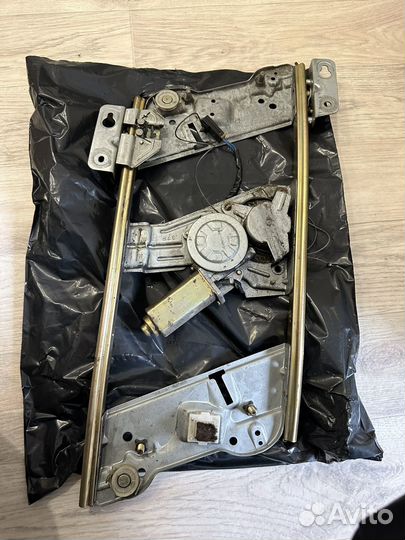 Мотор стеклоподъемника левый Nissan 180SX