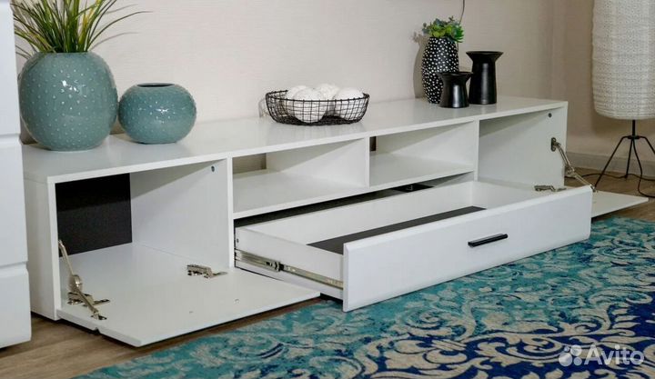 Тумба под тв 200 см Белый глянец